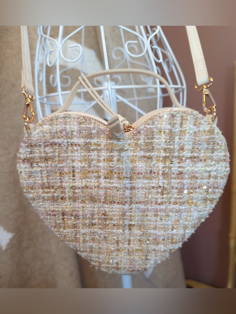 LC Lauren Conrad Pink Tweed Heart Shaped Love Crossbody Bag Purse Handle Gold